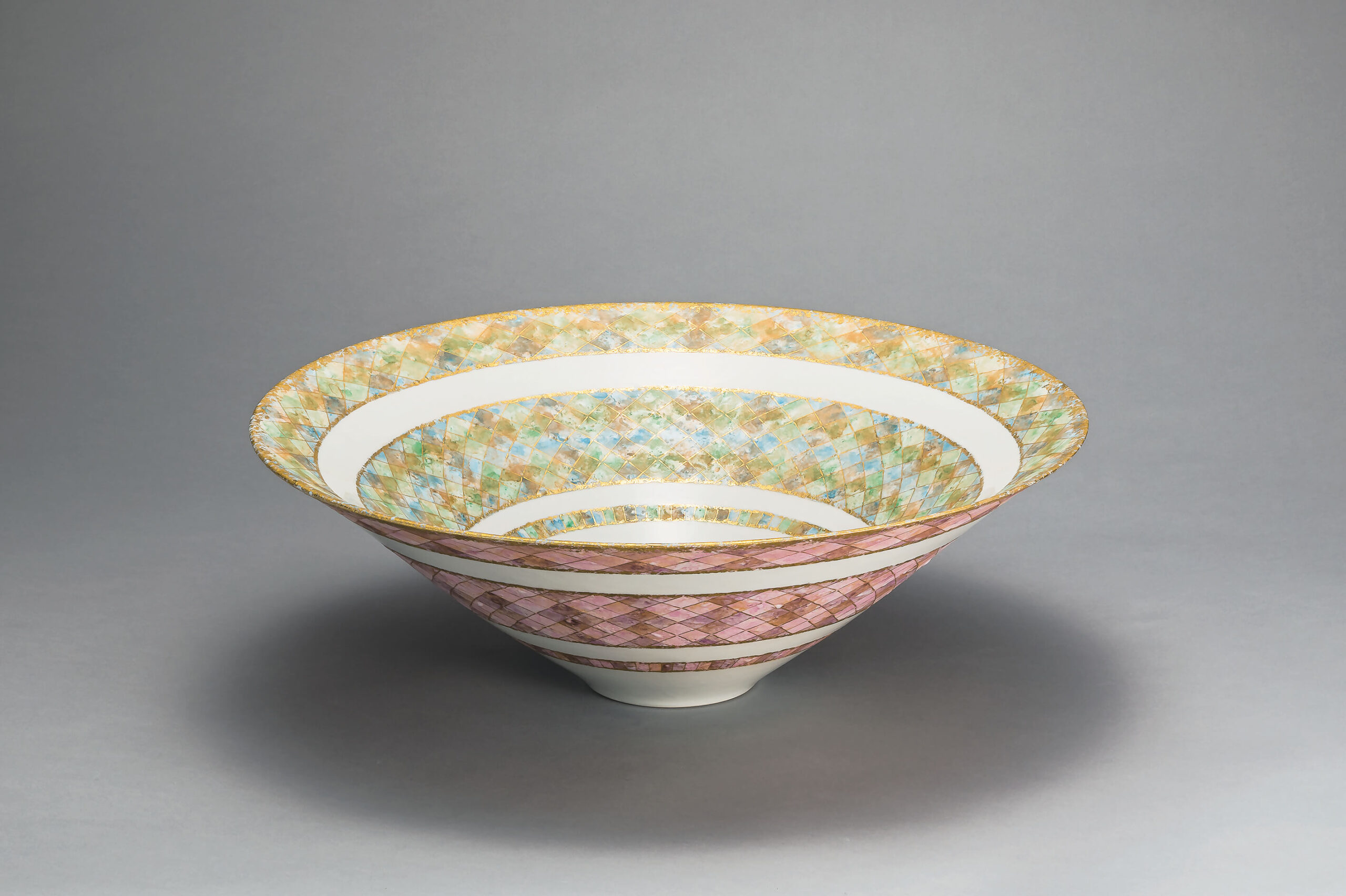 「金襴手彩色鉢」 2019 40.0×40.0×14.0