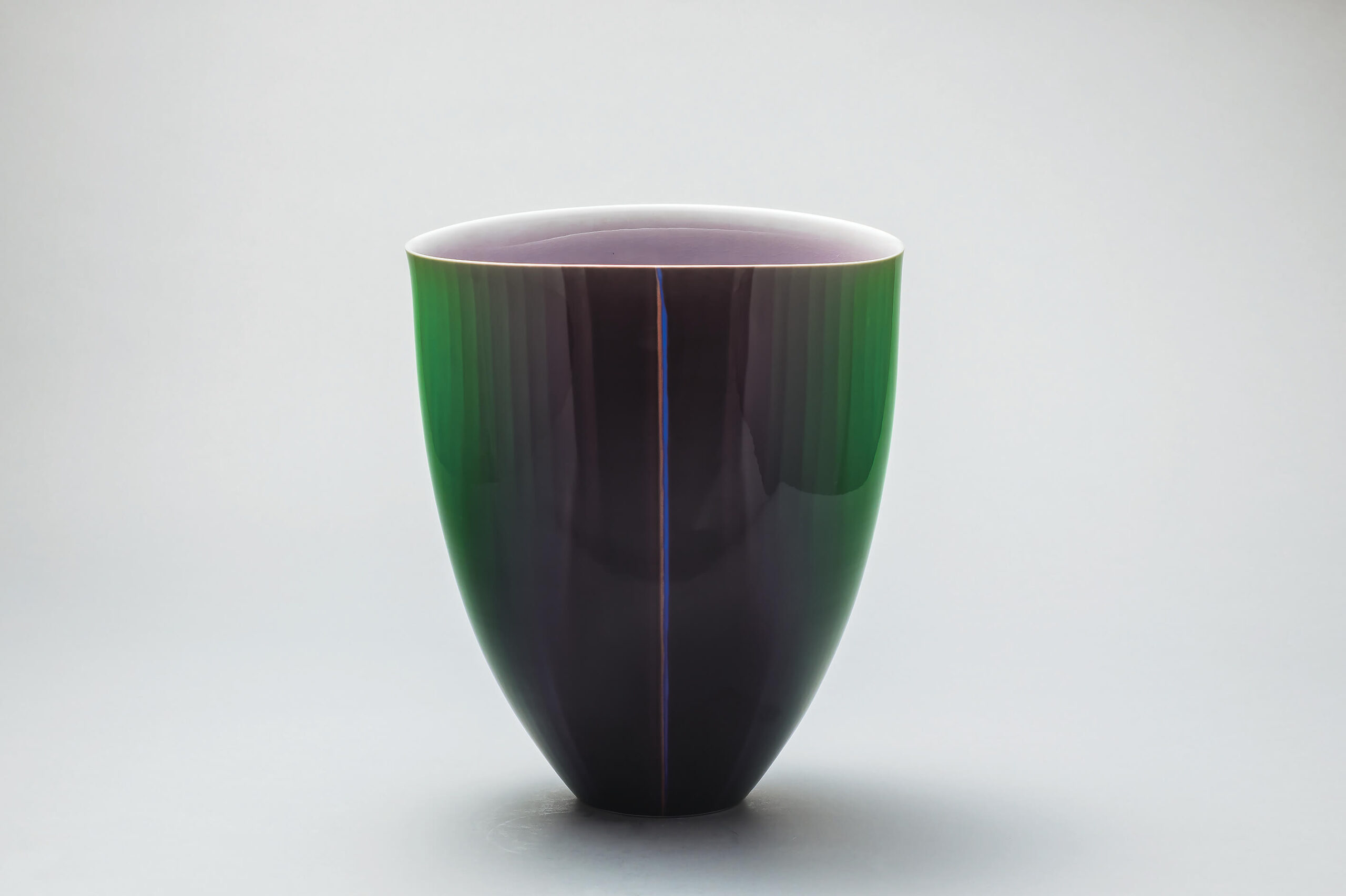 「彩釉花器・紅の扉」 2019 34.0×30.0×39.0