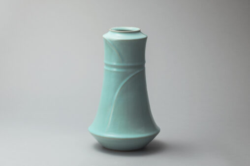 「青磁線文壷」 2017　24.0×24.0×38.5